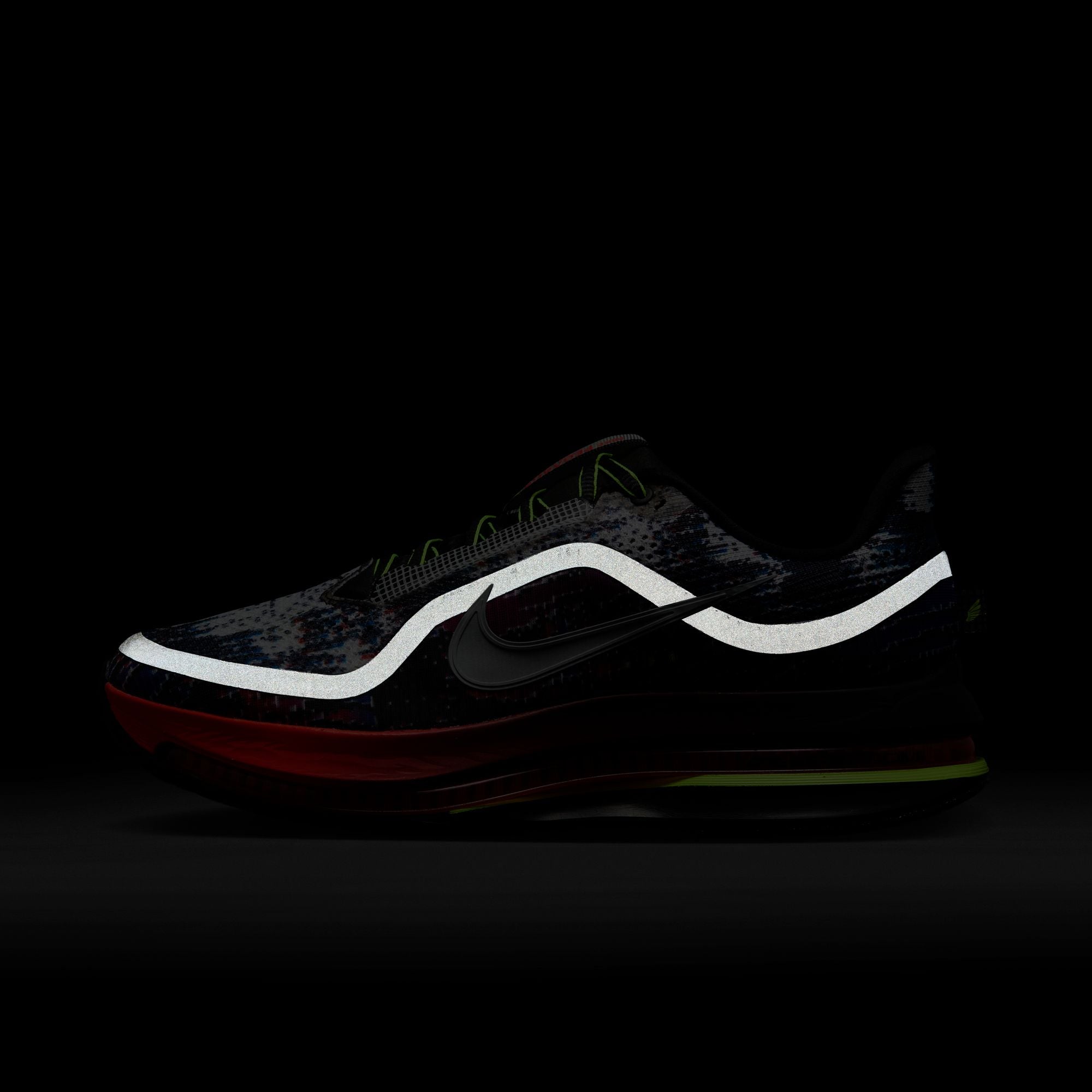 Men's Pegasus Premium (902 - Multi-Color/Metallic Silver-Volt