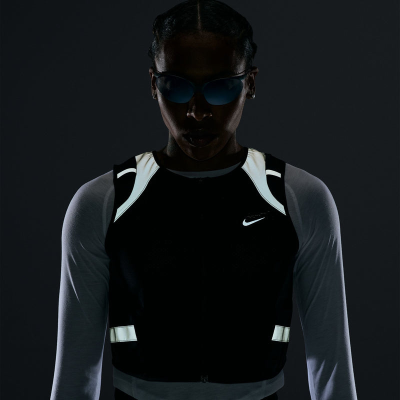 Women's Tempo Flash Running Vest (Black/Reflective Silver)