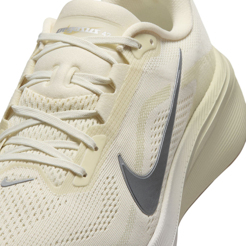 Men's Pegasus 42 (100 - Coconut Milk/Metallic Silver-Lt Khaki)