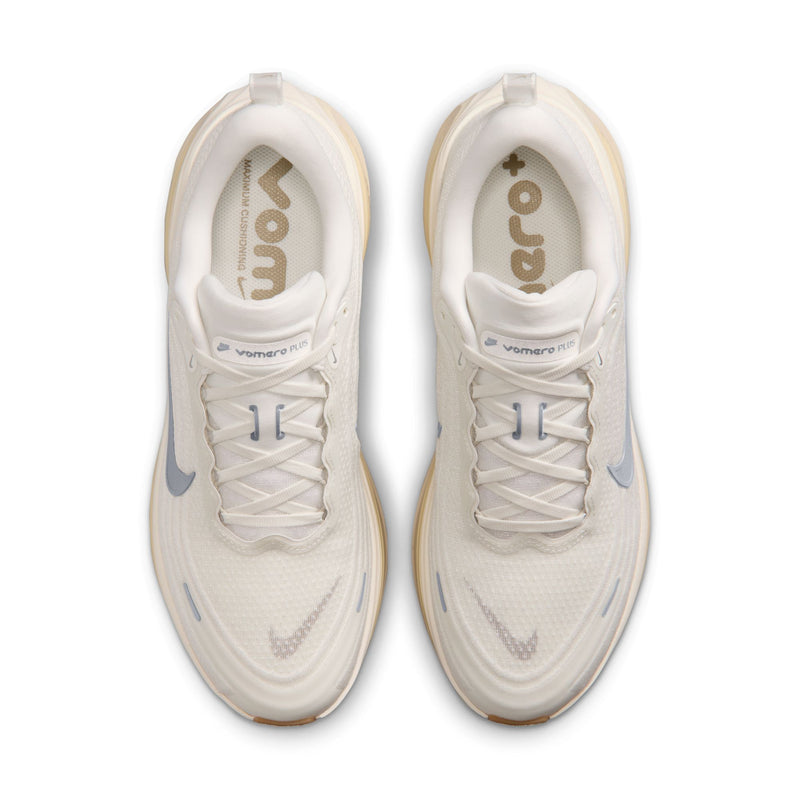 Men's Vomero Plus (100 - Sail/Metallic Silver-Coconut Milk)