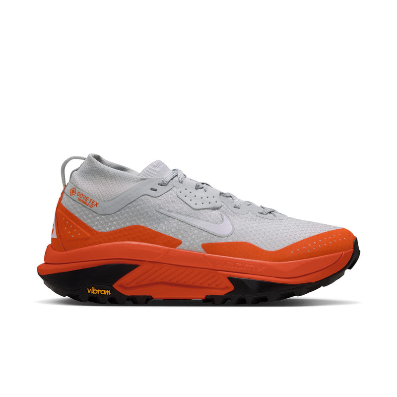 Women’s ACG Zegama Trail GORE-TEX (002 - Light Silver/Summit White-Safety Orange)