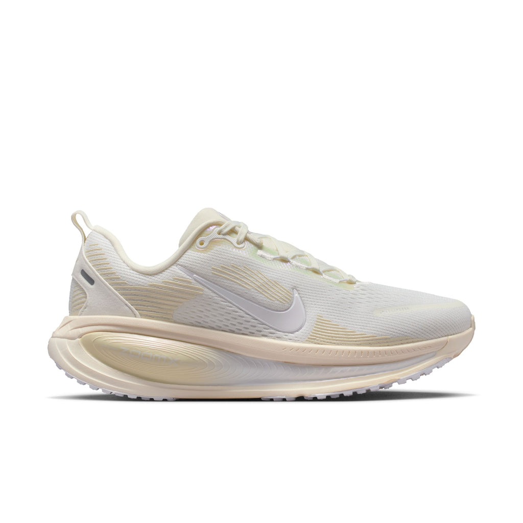Women's Vomero 18 (100 - Summit White/White-Chalk-Sea Glass) — TC