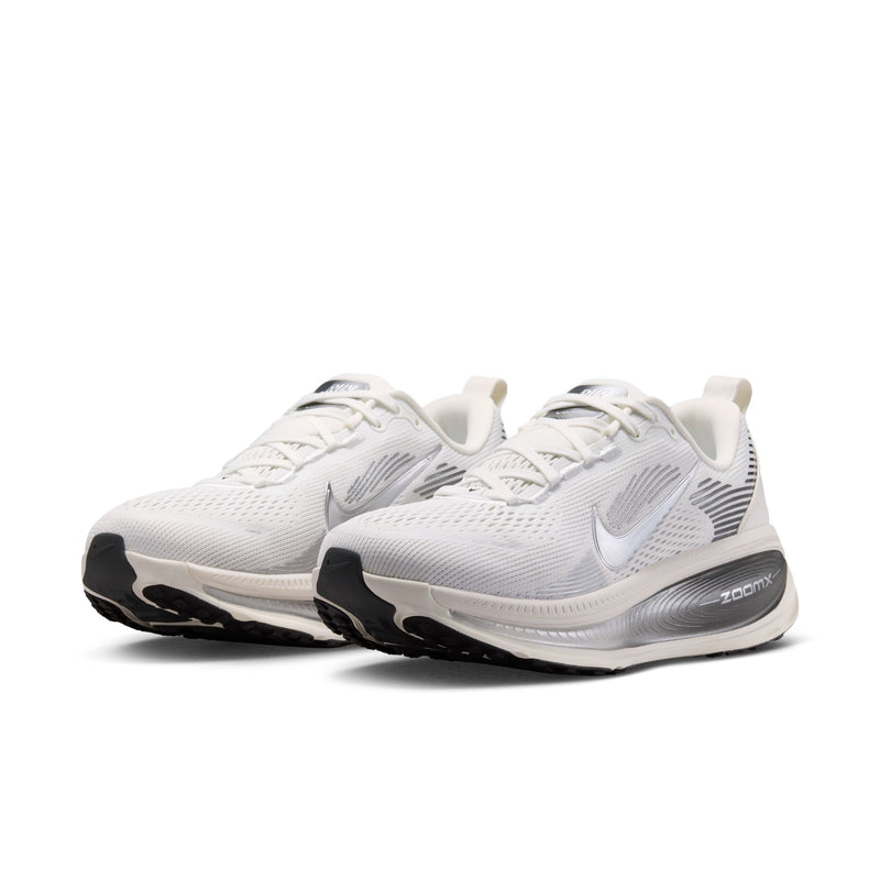 Women's Vomero 18 (101 - Summit White/Metallic Silver-Sail)