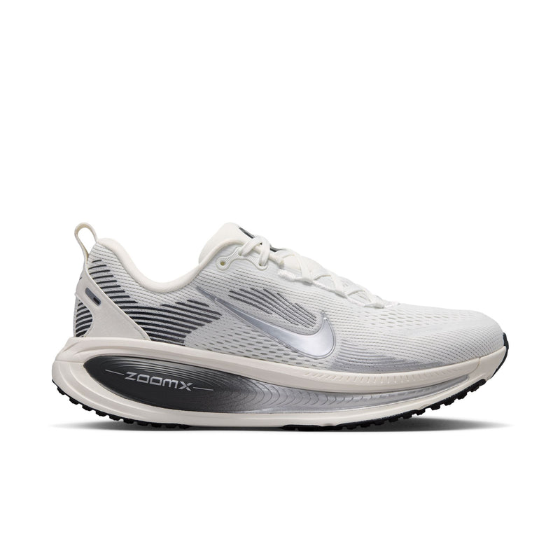 Women's Vomero 18 (101 - Summit White/Metallic Silver-Sail)