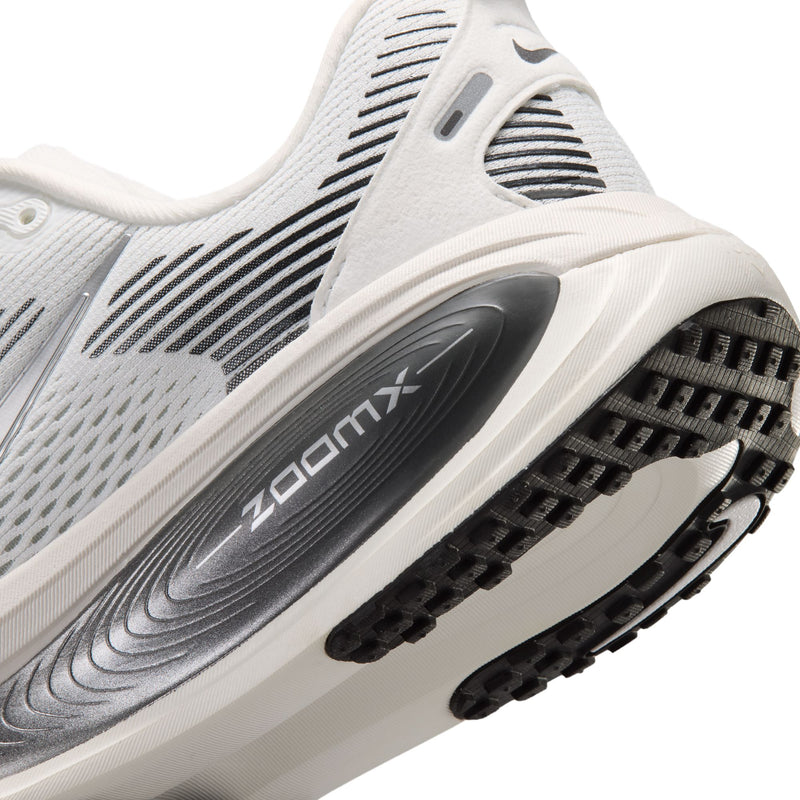 Women's Vomero 18 (101 - Summit White/Metallic Silver-Sail)