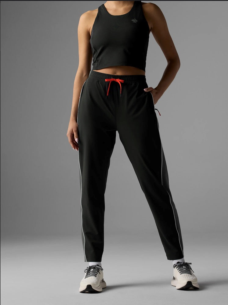 Women's Chaser Track Pant (15 - Black)