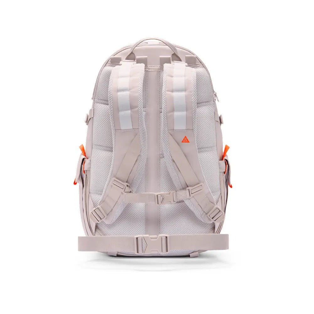 Nike ACG 