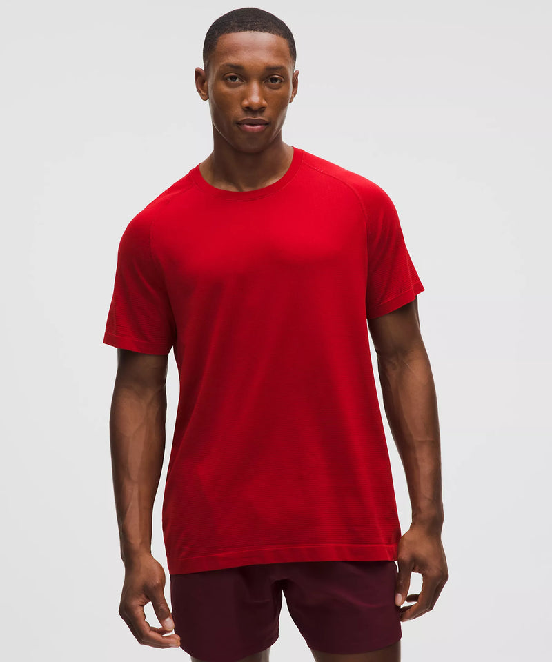 Men's Metal Vent Tech Short-Sleeve Shirt (College Crimson/College Crimson)