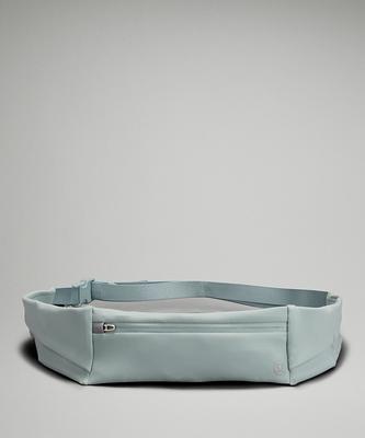 Fast and Free Running Belt (Silver Blue)