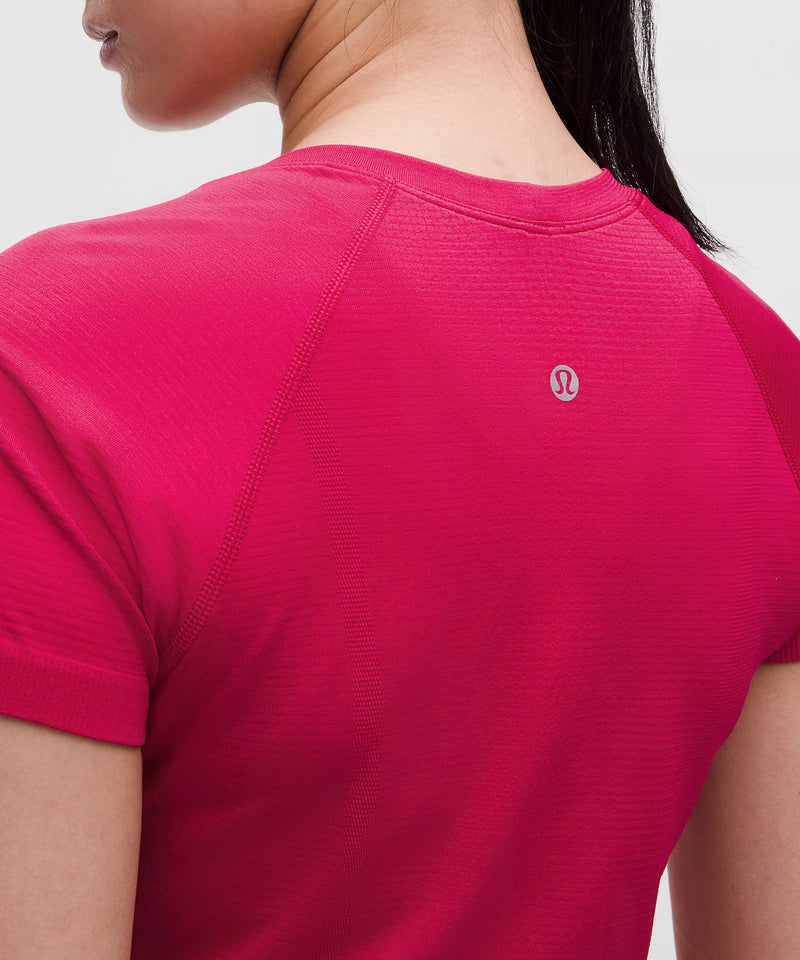 Women's Swiftly Tech Short-Sleeve Shirt 2.0 *Hip Length (Pink Dragonfruit)