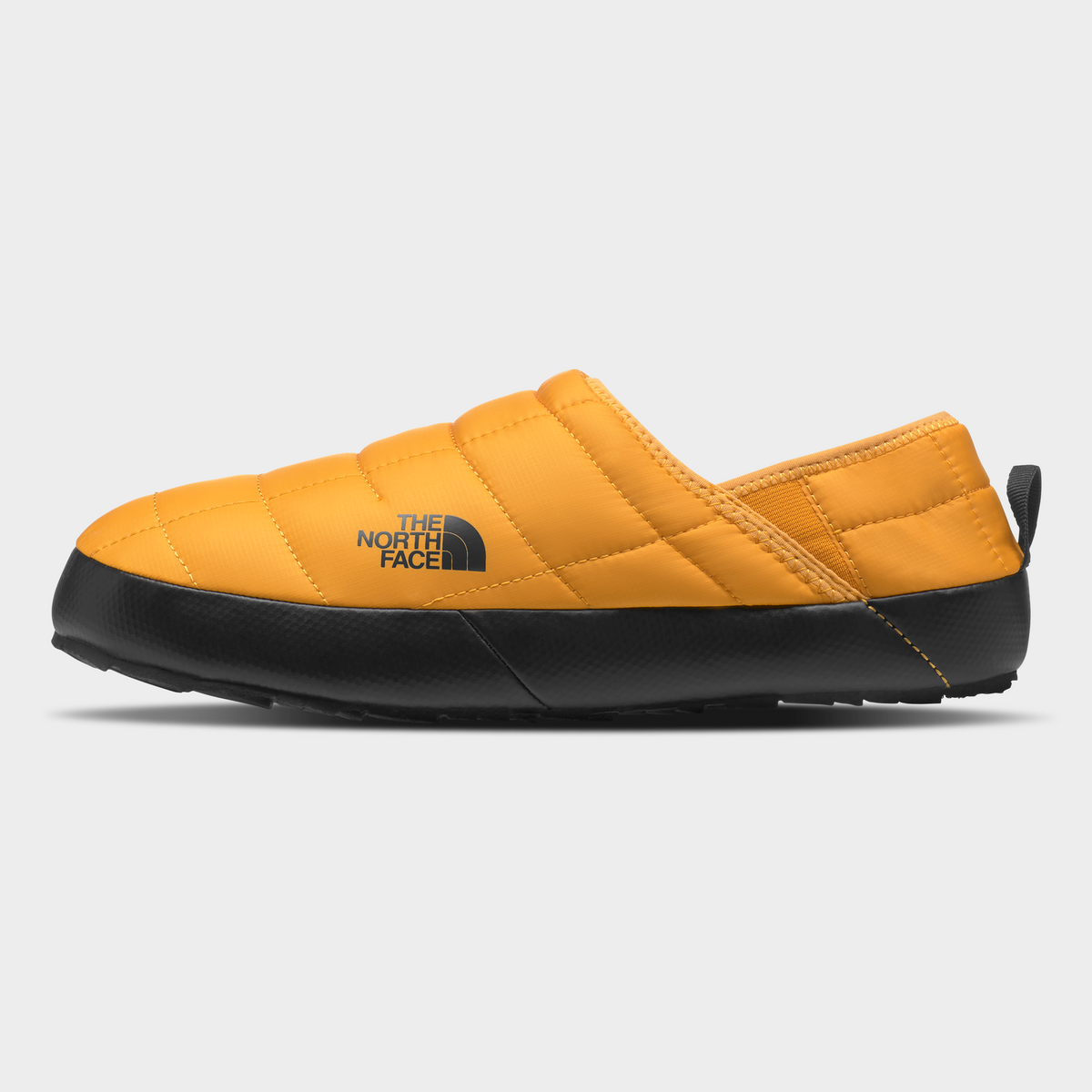 YELLOW HYPE スニーカーミュール スポーツサンダル Men's ThermoBall Traction Mule V (ZU3 - Summit Gold/TNF Black