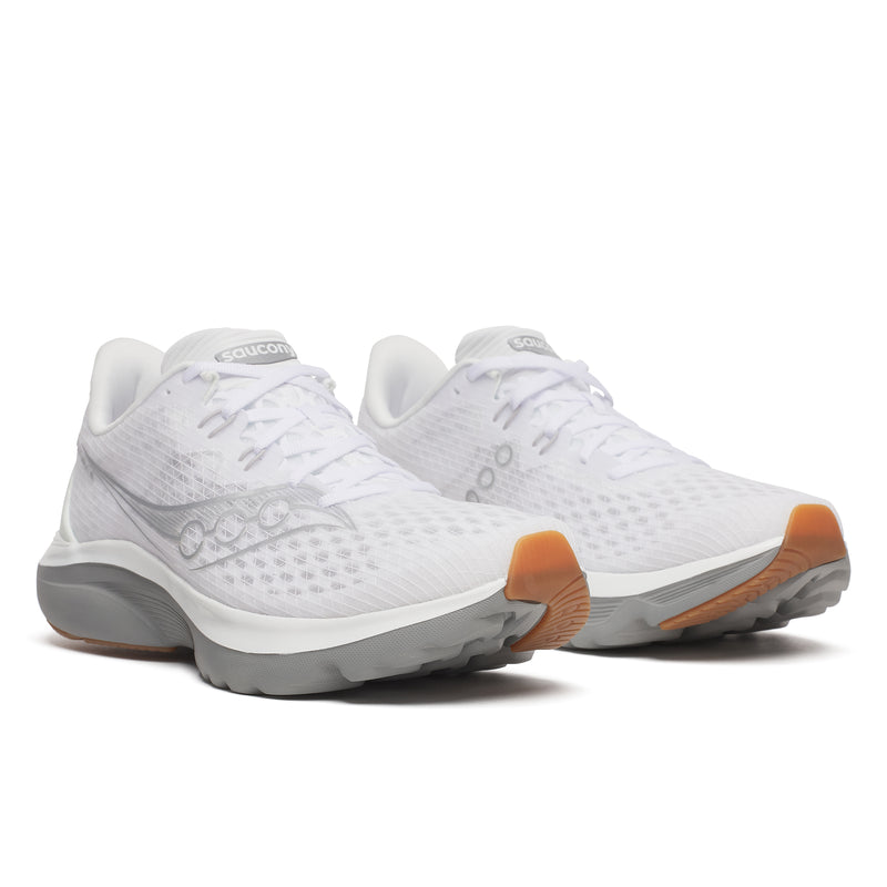 Men's Kinvara 16 (202 - White/Gum)