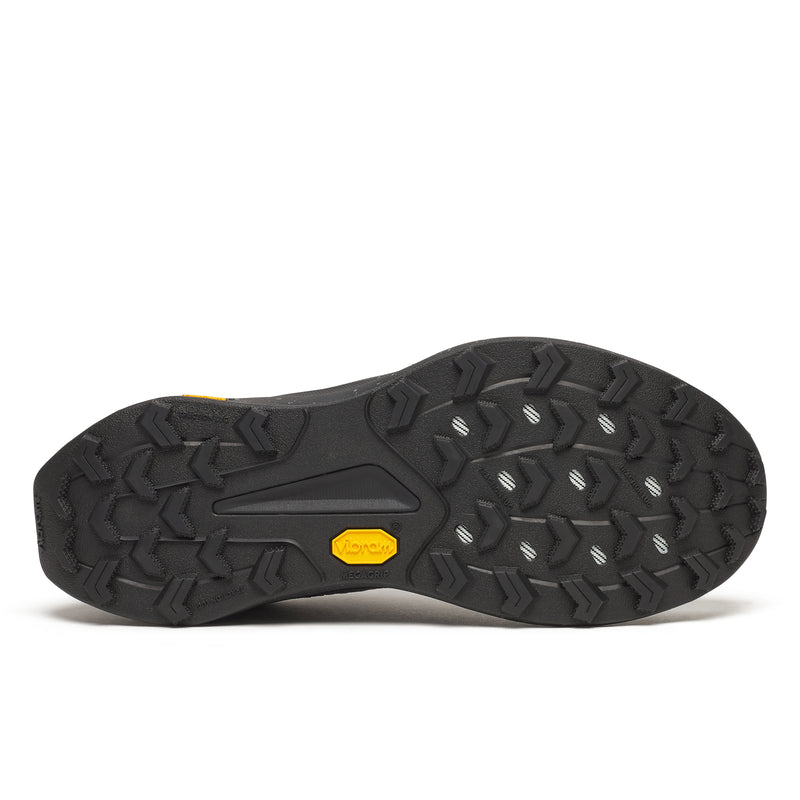 Men's Peregrine 16 (101 - Carbon/Black)