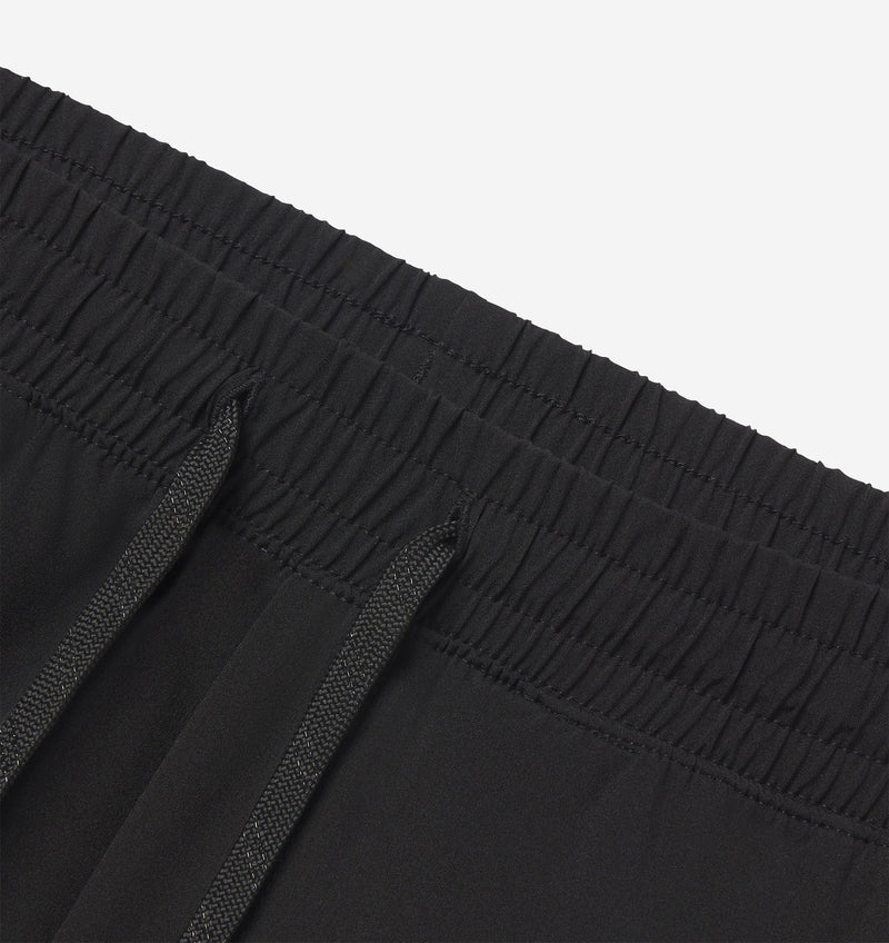 Men's Stride Short [5.5"] (Black)