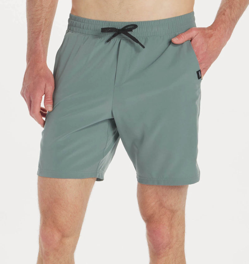 Men's Stride Short [7.5"] (Aloe)