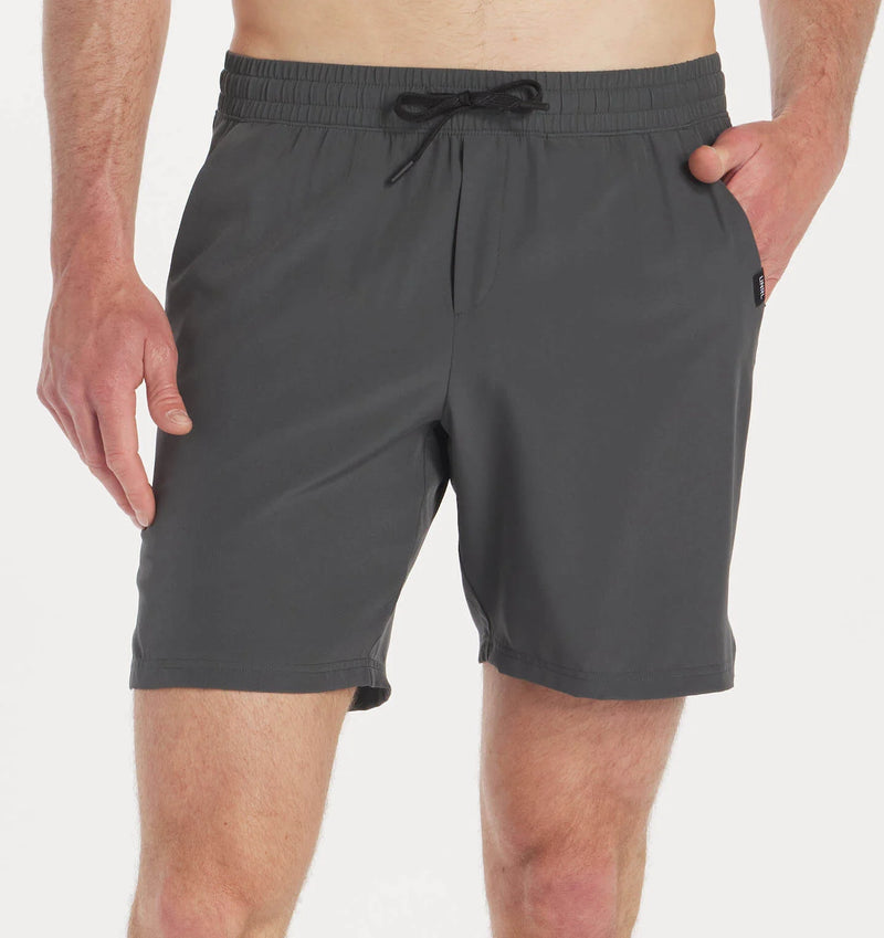 Men's Stride Short [7.5"] (Graphite)