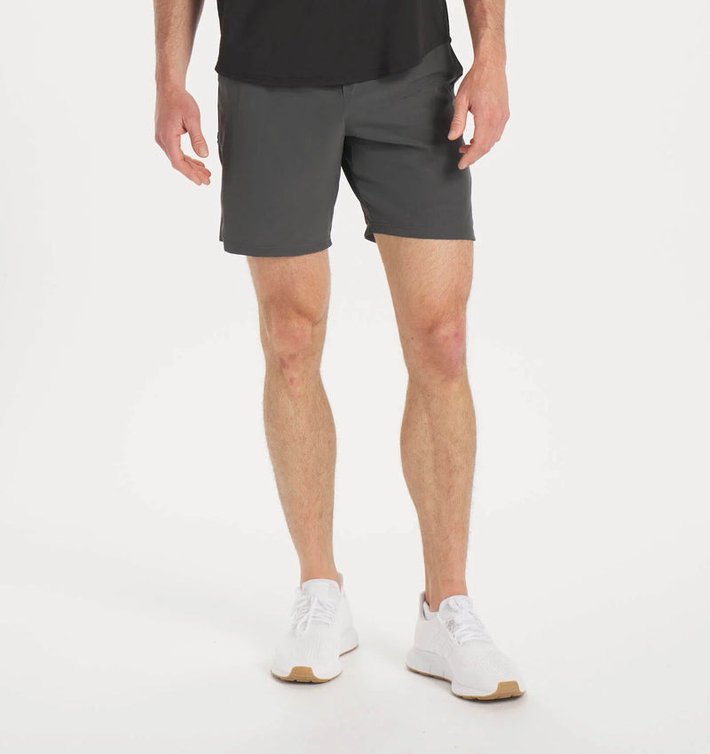 Men's Stride Short [7.5"] (Graphite)