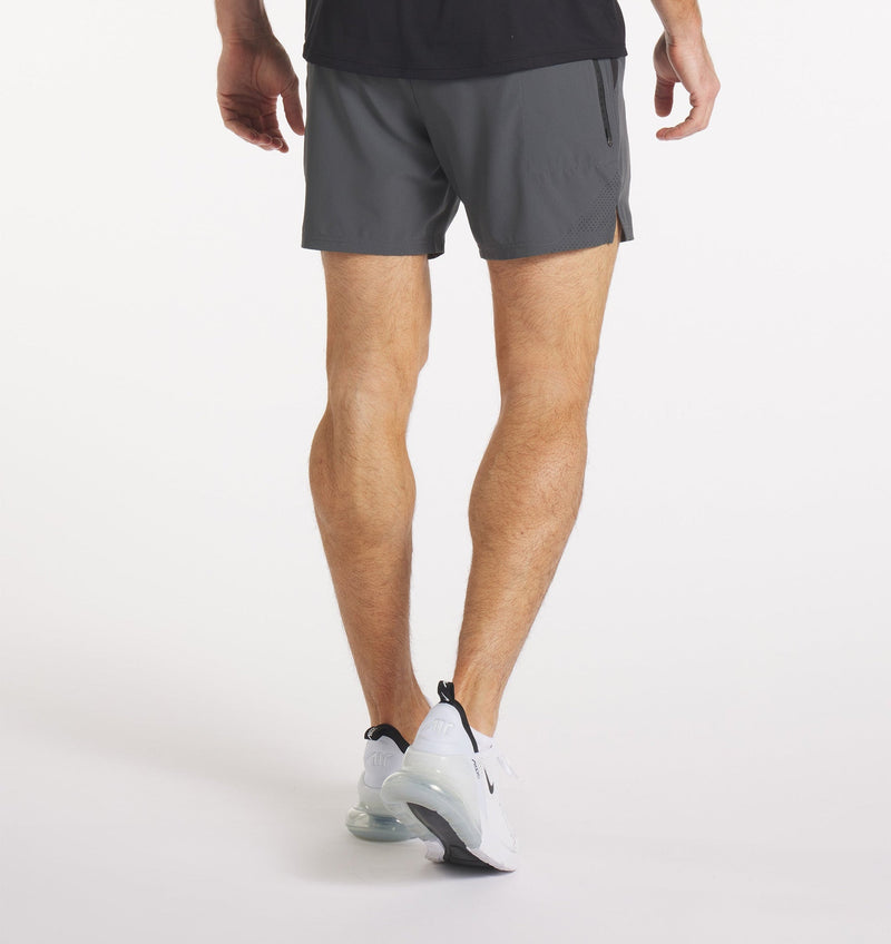 Men's Stride Short [5.5"] (Graphite)