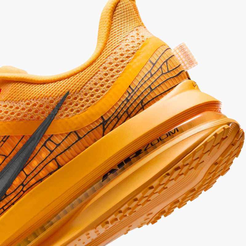 Men's Pegasus Premium (700 - University Gold/Black-Laser Orange)