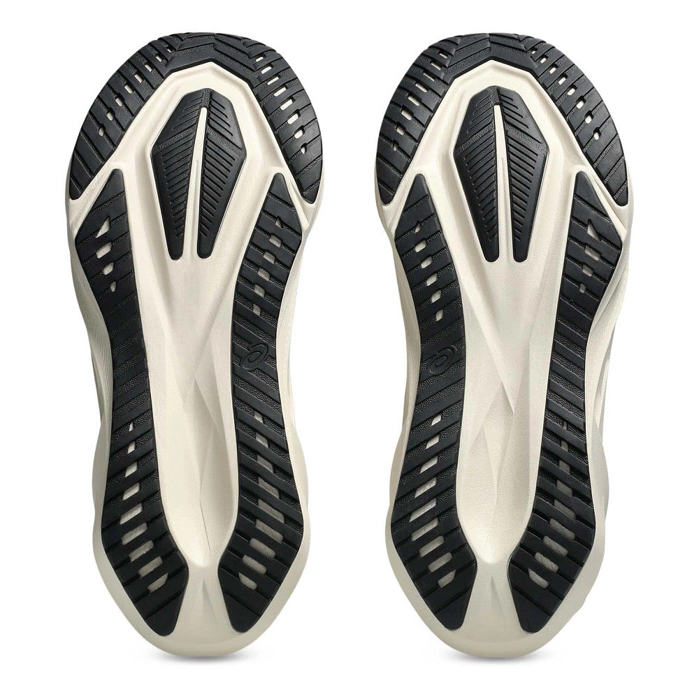 Men's Novablast 5 (250 - Oatmeal/Black) — TC Running Co