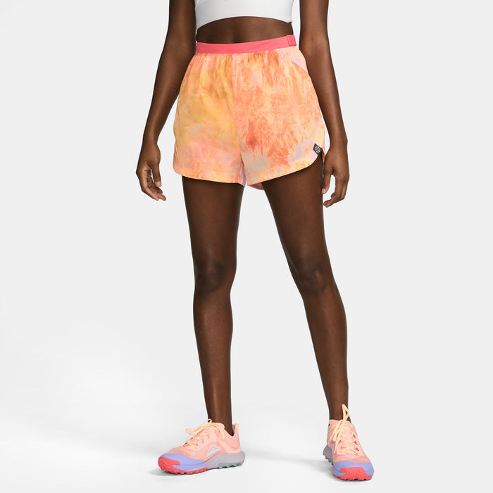 Women's DRI-FIT Repel Mid-Rise 3" Shorts (611 - Coral Chalk/Sea Coral/Pearl Pink/Sea Coral)